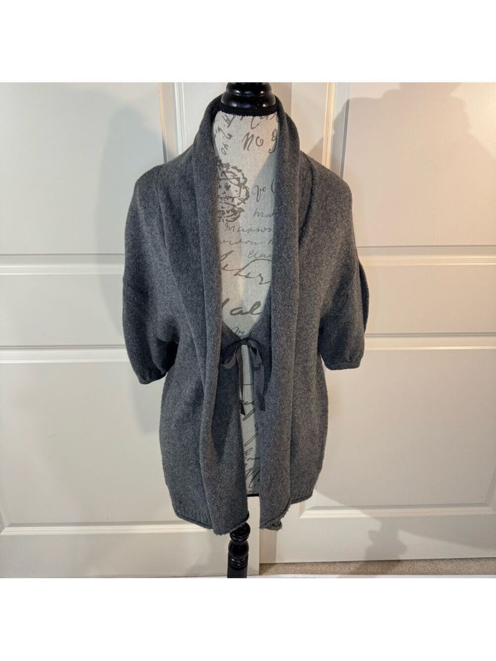 Intuitions Gray Open-Front Tie Sweater Medium